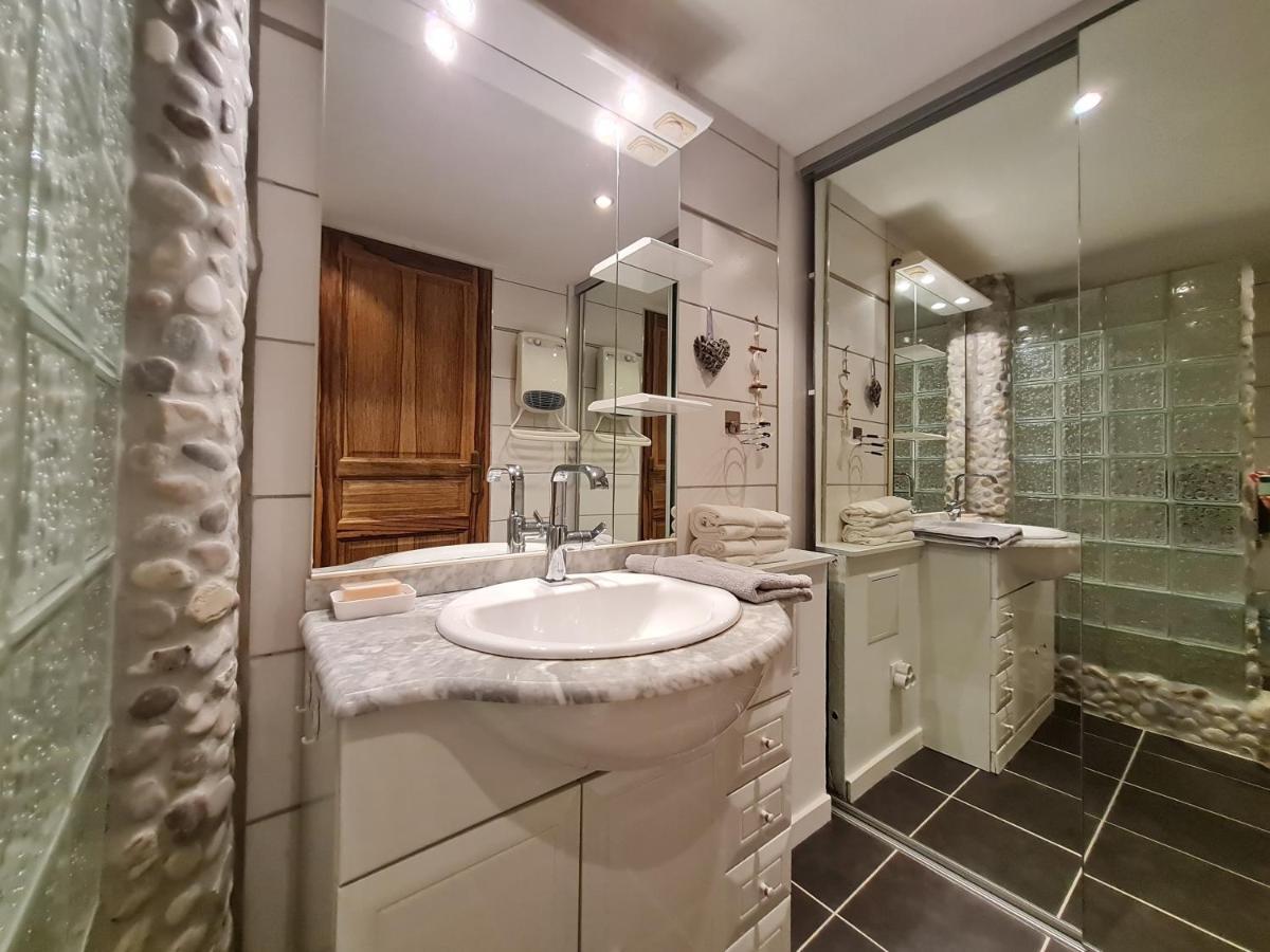 Bel Appartement Renove, Avec Terrasse Et Piscine La Croix-Valmer Exteriör bild
