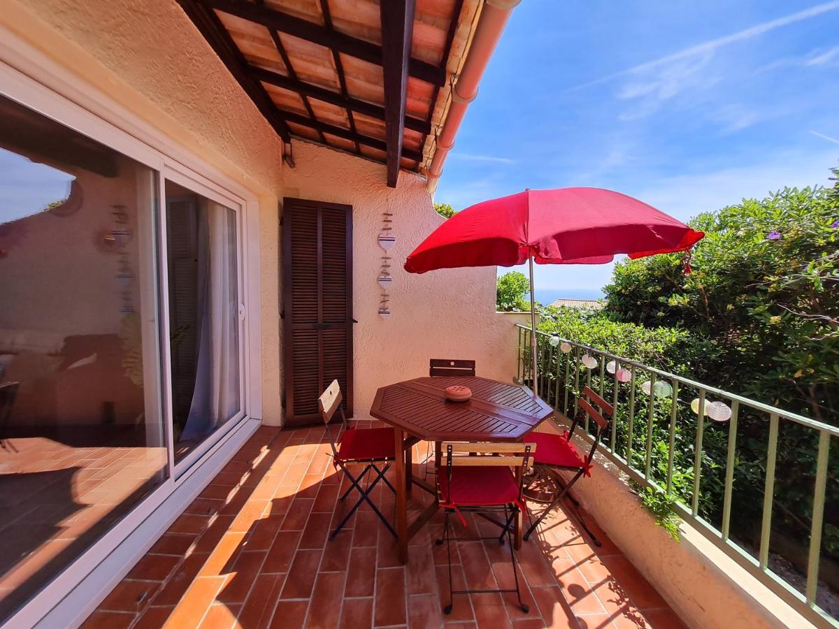 Bel Appartement Renove, Avec Terrasse Et Piscine La Croix-Valmer Exteriör bild