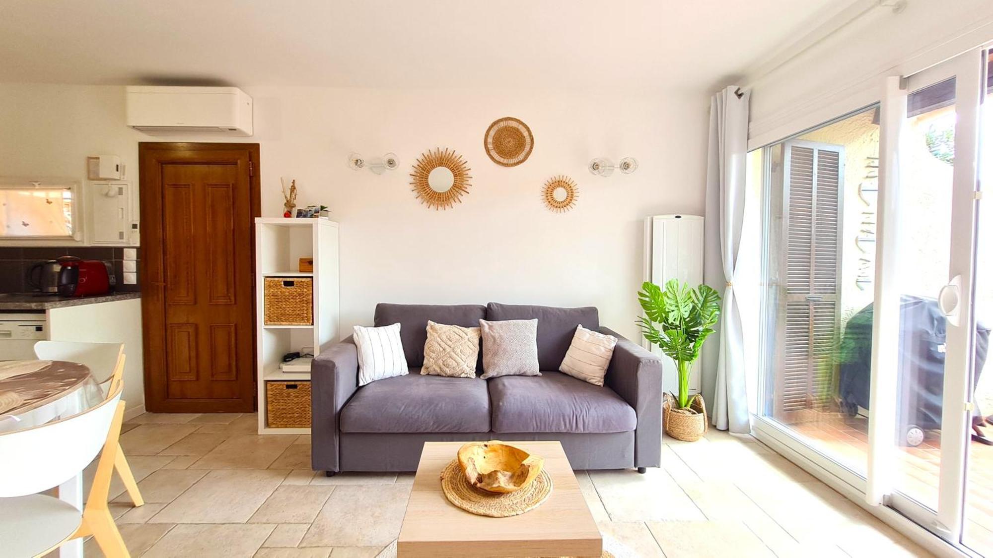 Bel Appartement Renove, Avec Terrasse Et Piscine La Croix-Valmer Exteriör bild